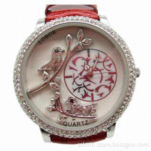 Latest fantastic fashion watch with Cz/swarovski diamond for option and brass case